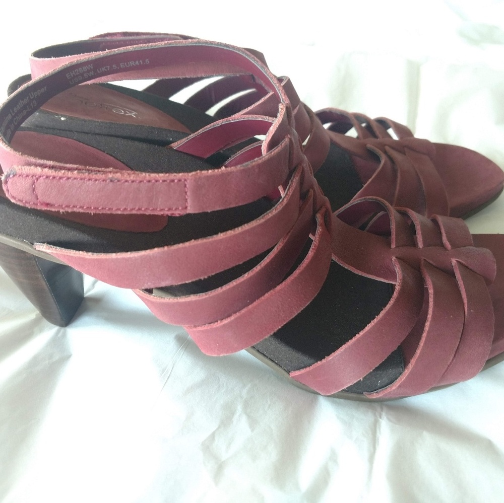 Aetrex Size US 9.5 Wide Strappy Leather Sandals